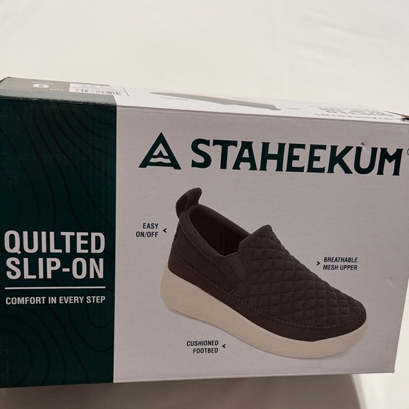 Staheekum Quilted Slip-On Shoes Black size 9 NIB - Picture 2 of 7